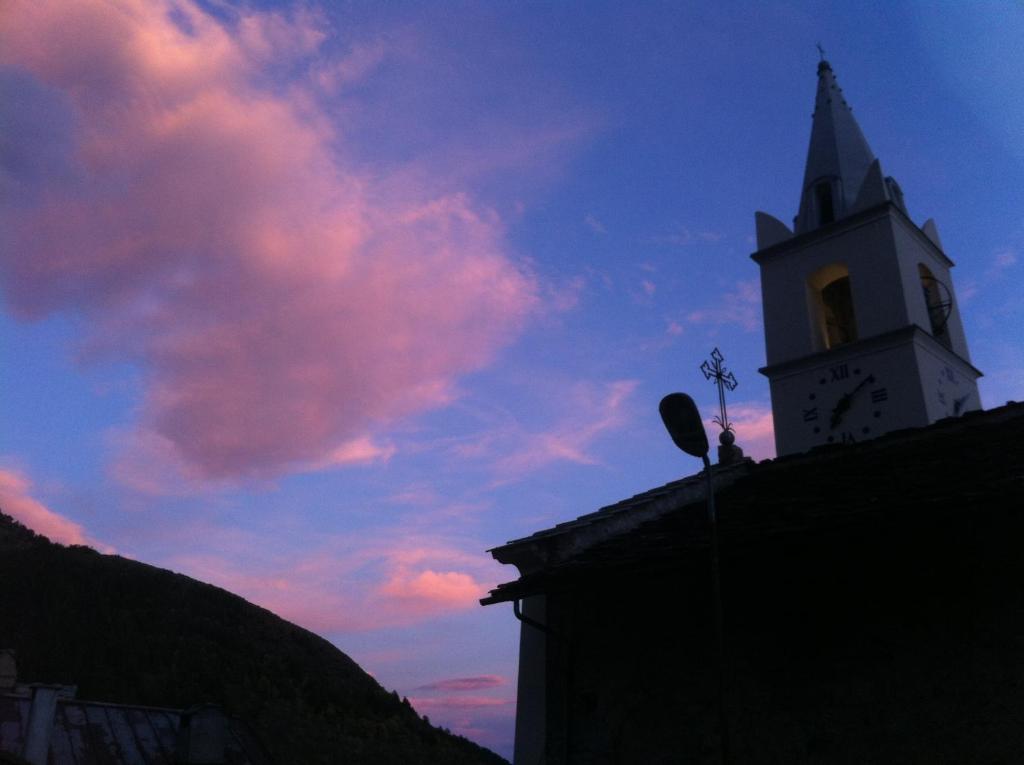 La Placette - Albergo Diffuso E Trattoria Usseaux Quarto foto